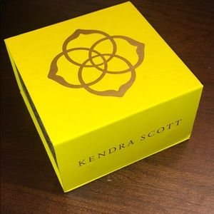Kendra Scott jewelry box